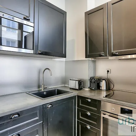 Urban Flat 44 - Chenier Apartment *